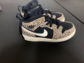 Girls Cheetah Nike’s
