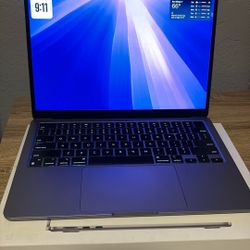 MacBook Air 13.6-inch
