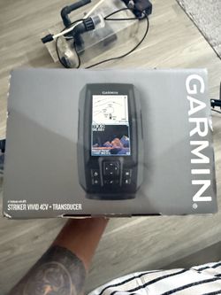 Garmin fish finder and bracket holder for kayak