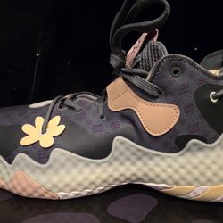 New Adidas Harden Volume 6 Men's Size 12