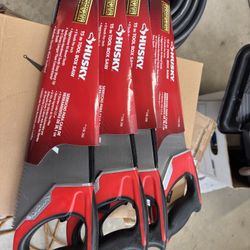 HUSKY. 15 IN TOOL BOX SAW