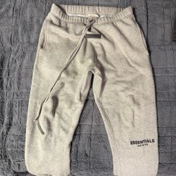 essential grey pants size M for mens