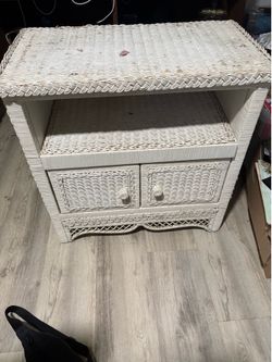 Wicker chest