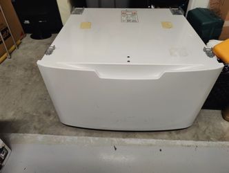 Washer or Dryer Pedestal