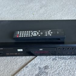 DENON DVD VIDEO PLAYER DVD-910 WITH REMOTE