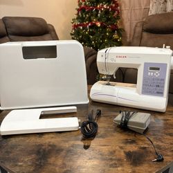 Singer  Sewing Machine 
