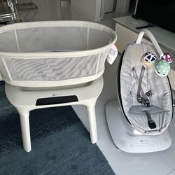 4moms mamaRoo Sleep Bassinet White Mesh, Power Adapter, Purple Insert