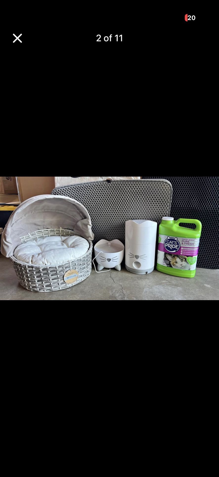 Cat Bundle – Smart Feeder & Fountain + Bed, Litter, Mats (Like New)