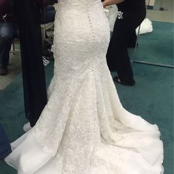 David’s Bridal Size 10 Strapless Wedding Dress