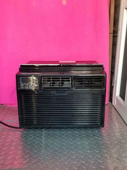 WORKING Window AC Unit 8,000 BTU- COME WITH CONTROL  [  WE CANBTEST IT BEFORE BUY IT]