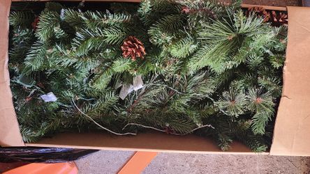 Garland....lighted. About 9 Ft.