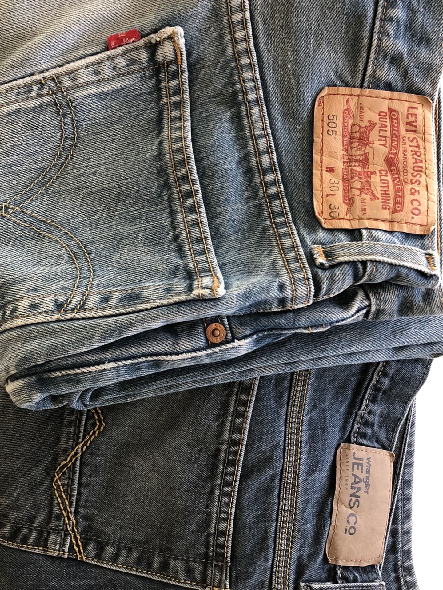 (2) Mens Levi’s and wranglers Jeans Size 30 X 30 BOTH for $10