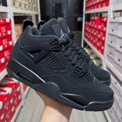 Jordan 4’s Black Cats 