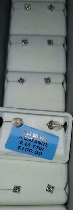 Moissanite Stud Earrings 
