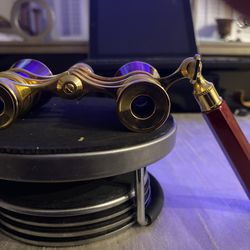 Orchestra/opera binocular