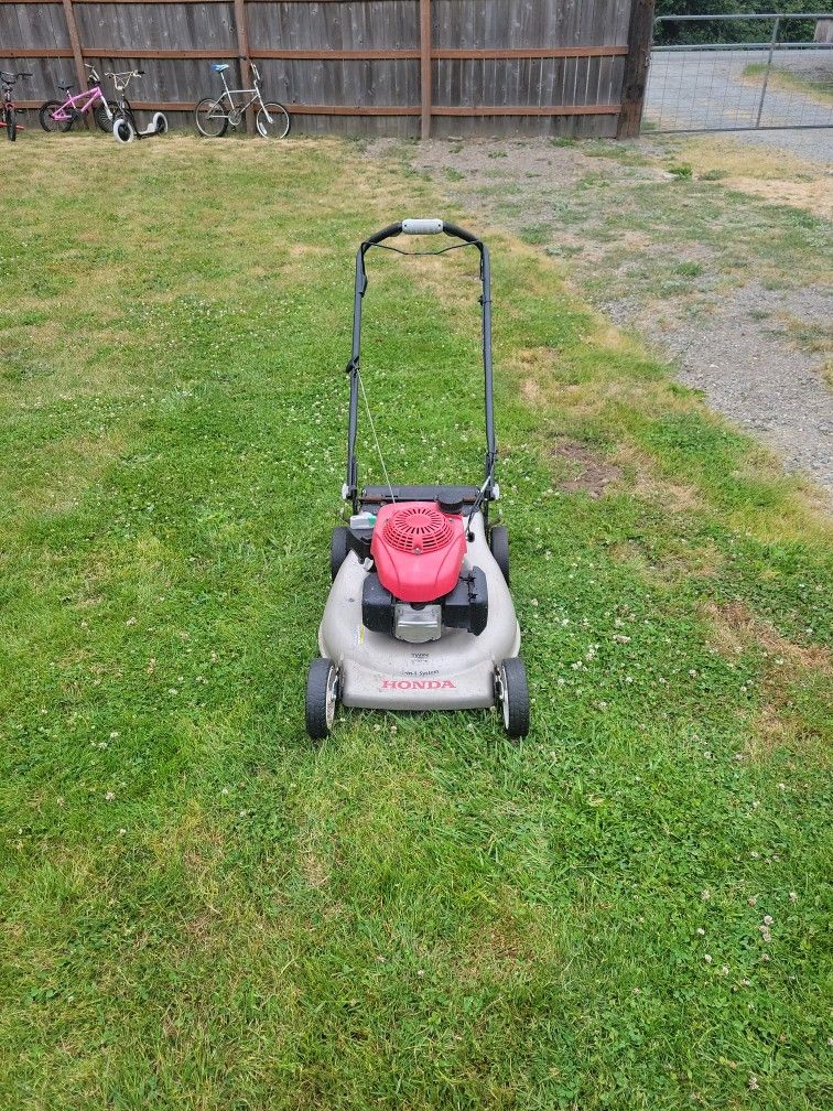 Honda Mower Self Propelled Twin Blade 3 In 1 System
