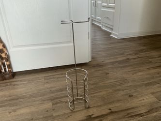 Toilet paper holder
