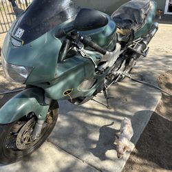 2001 Honda Super Hawk