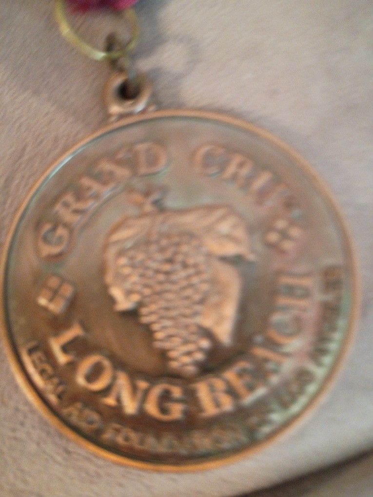 Bicentennial Coin Are Some Kind Of Coin With A Ribbon On It 20 Bucks Very Collectible