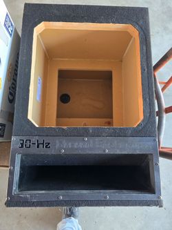 Sub box 30 hertz