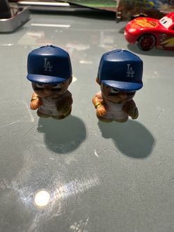 Dodgers Freddie Freeman collectible mini figures x2 MLB Teenymates Series 9