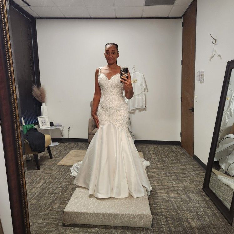 Elegant Size 6 Custom Ivory Wedding Dress/ Other Items