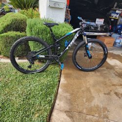 TREK Fuel EX 5 Mountain Bike 