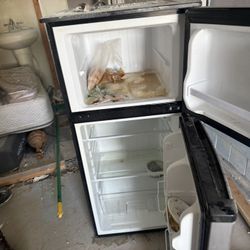 Visaani Fridge