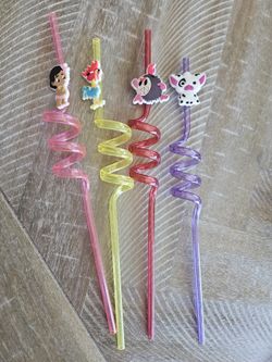 Moana Straws