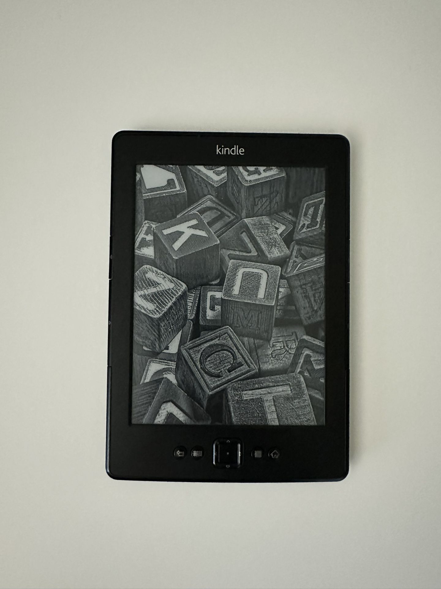 Amazon Kindle 4th Generation 6 inch 2GB Wifi (Like New)