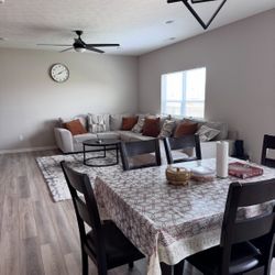 Dinning Table 6 Seat With Butterfly Extention