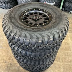 Can Am Maverick Bfg 32x10-15 On Bead locks