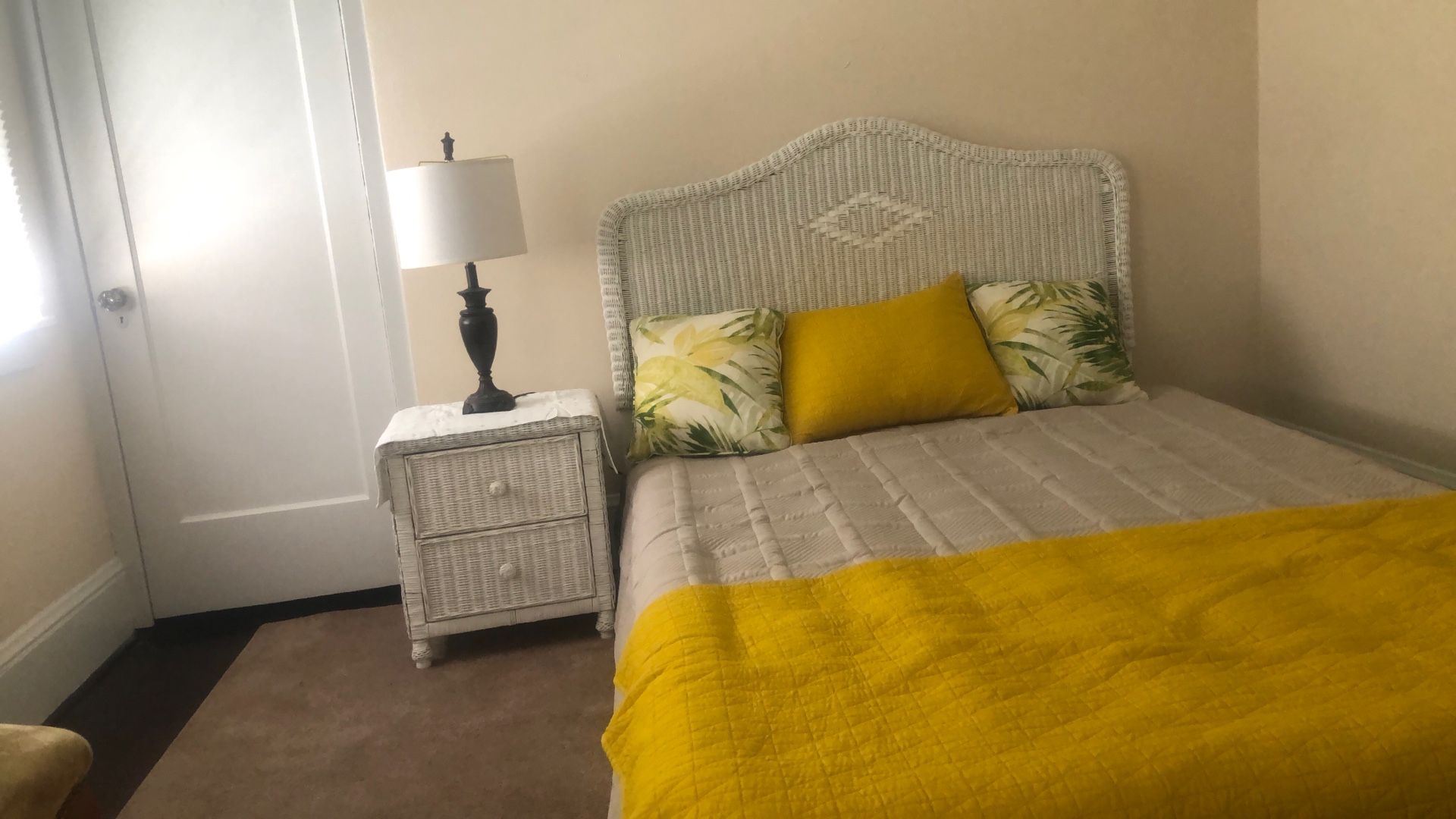Wicker bedroom set