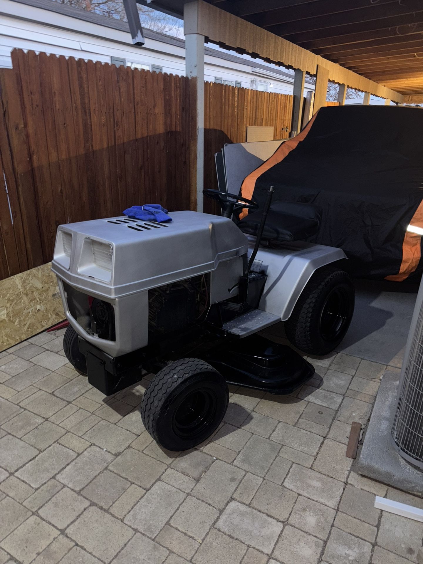 craftsman riding lawn mower