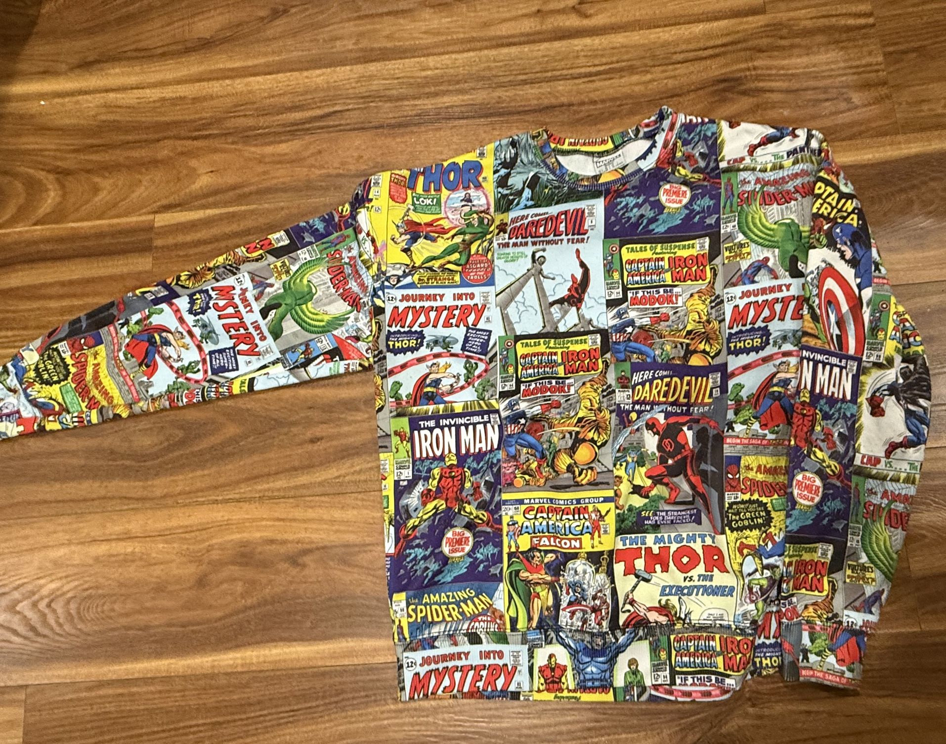 MEN'S MARVEL ALL OVER COMIC BOOK PRINT SWEATSHIRT PULLOVER CREW NECK SZ LARGE