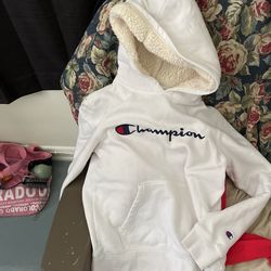  Champion Grade School Size Large Hoodie