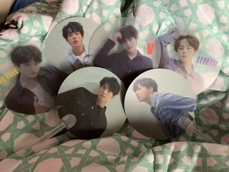 BTS fan pickets