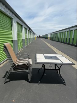 dining table with 4 chairs