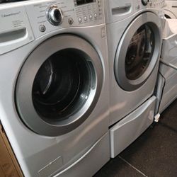 Lg Washer And Dryer Combo On Pedestals 