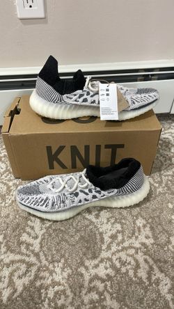 Yeezy 350 V2 Compact Shoes Size 9 And 1/2