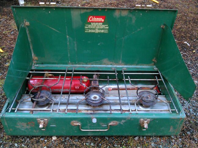 Vintage coleman 3 burner gas camp stove