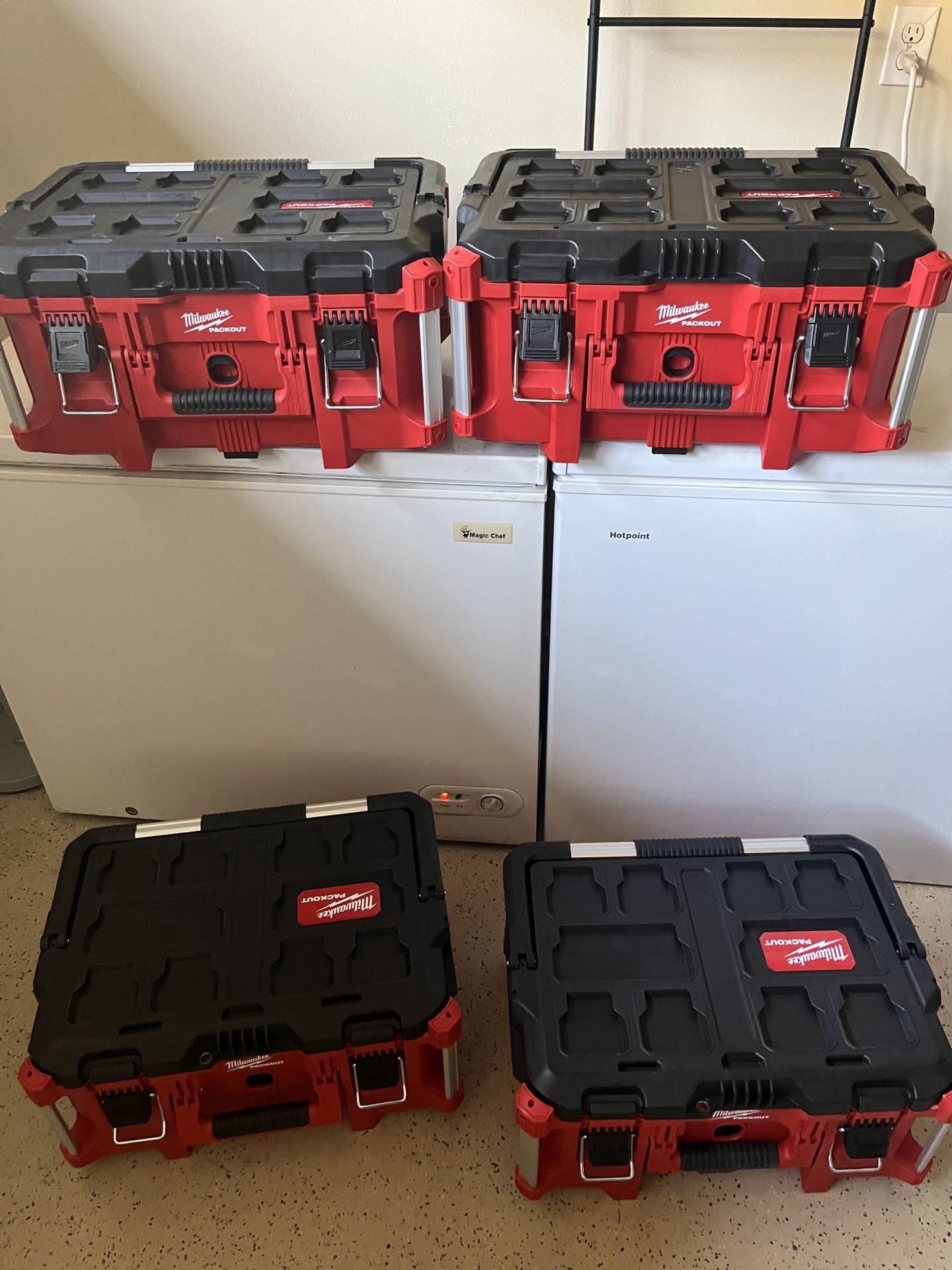 Milwaukee Pack out Large Toolbox (48-22-8425)