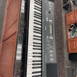 Yamaha Keyboard 