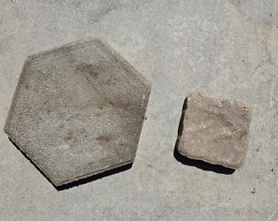 Stepping blocks and paving blocks