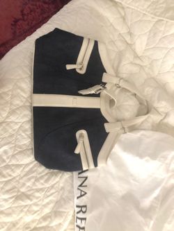Banana republic purse. Navy and white. Cute summer bag.