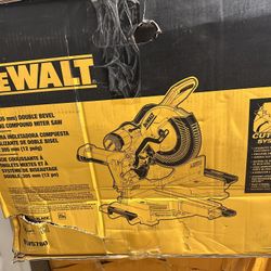 DEWALT 15 Amp Corded 12 in. Double Bevel Sliding Compound Miter Saw with XPS technology, Blade Wrench and Material Clamp