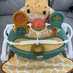 Fisher-Price Portable Baby Chair with Snack Tray and Toy Bar, Premium Sit-Me-up Seat, Giraffe