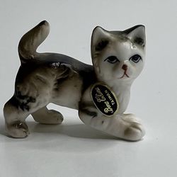 Vintage Bone China Taiwan Kitty Cat Kitten Figurine