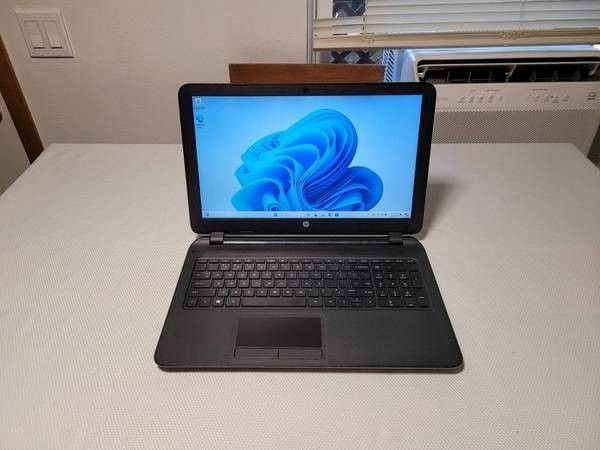Hp 15 (NEW BATTERY)