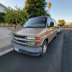 Chevy Express 1500